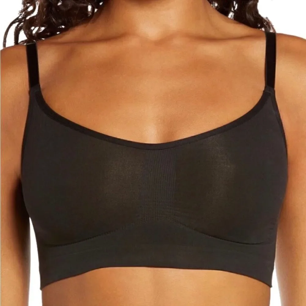 NWT Skims seamless Sculpt Bralette Small